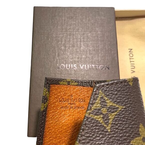 LOUIS VUITTON Vintage Key Holder - Picture 9 of 10